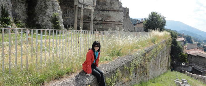 Rachel Thomas '14HTC spent a summer in Rome studying the classics.