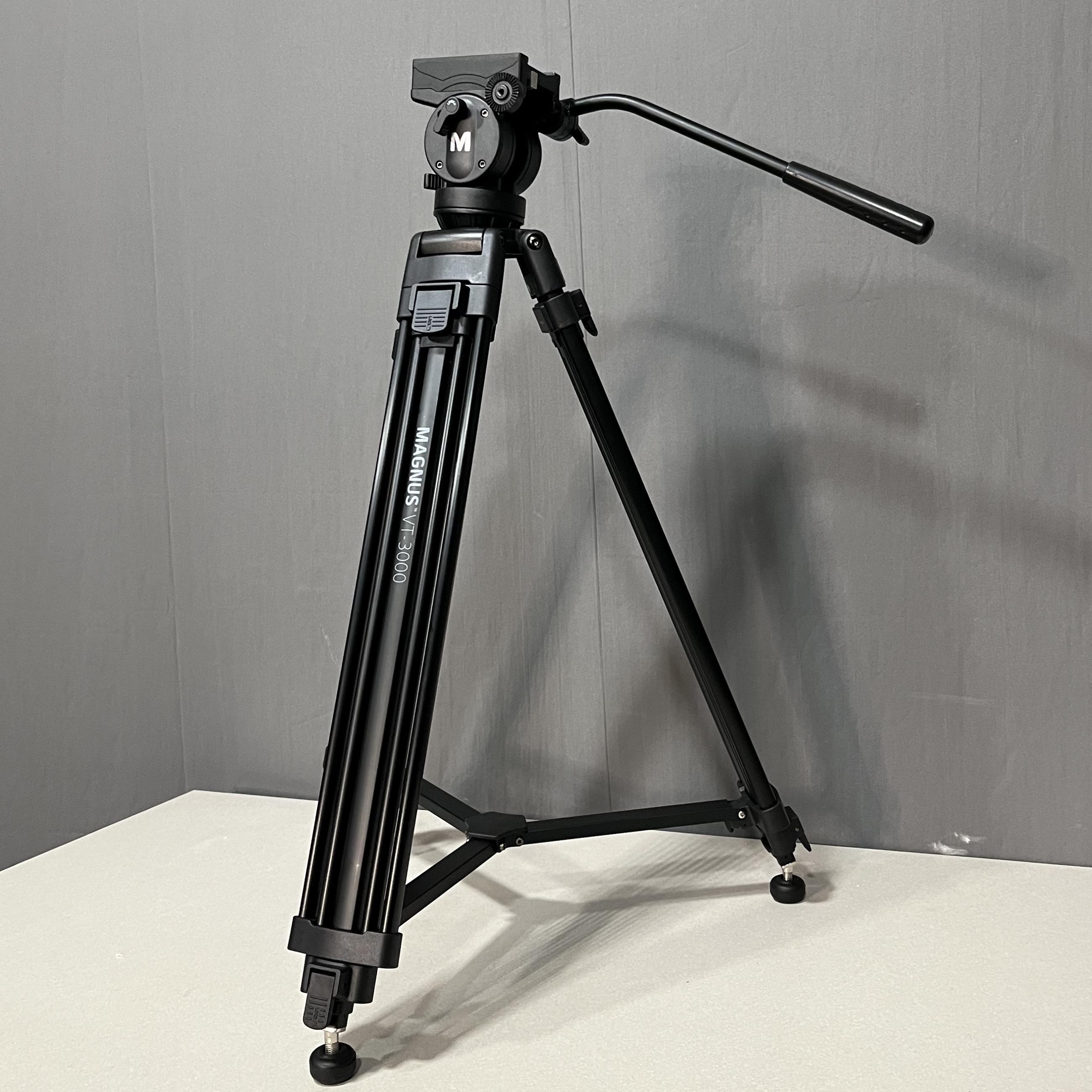 Magnus VT-3000 Video Tripod