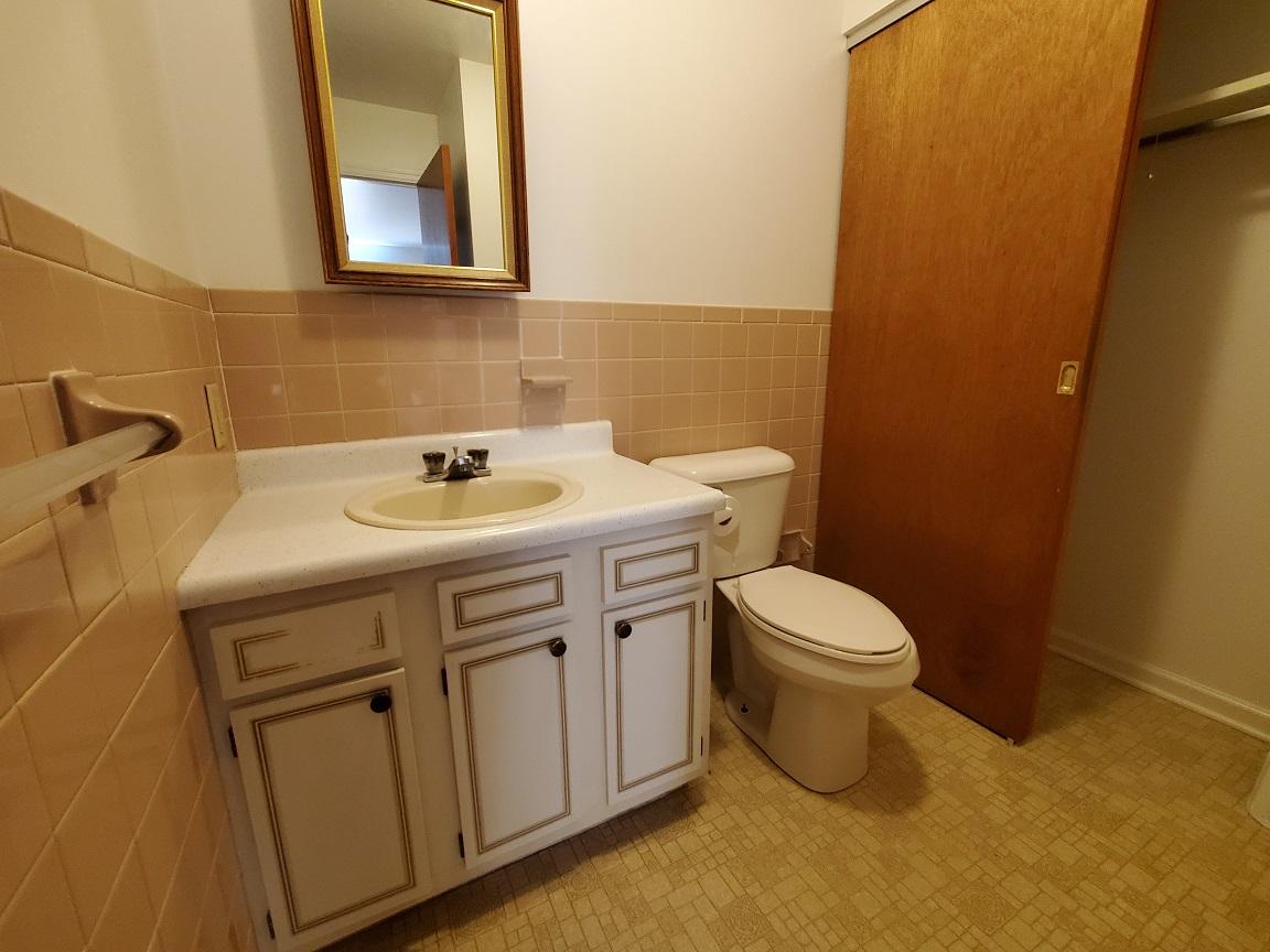 78 Columbia Half Bath