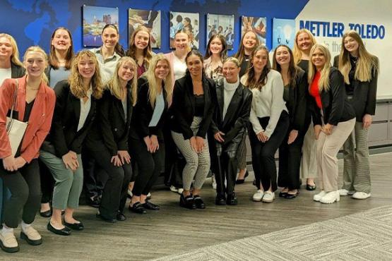 College of Business students pose for a group photo at Mettler Toledo