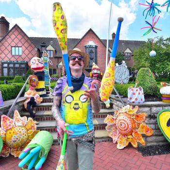 Chuck Kaminski juggling at a Passionworks event