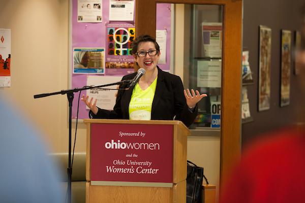 Dr. Murray speaks at joint OHIOwomen and Women's Center event.