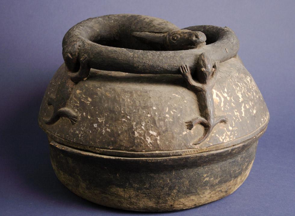 Large Lidded Ifa Bowl (with serpent),  20th c.,  Nigeria,  wood,  4 x 10.2in, 68.090.F0.