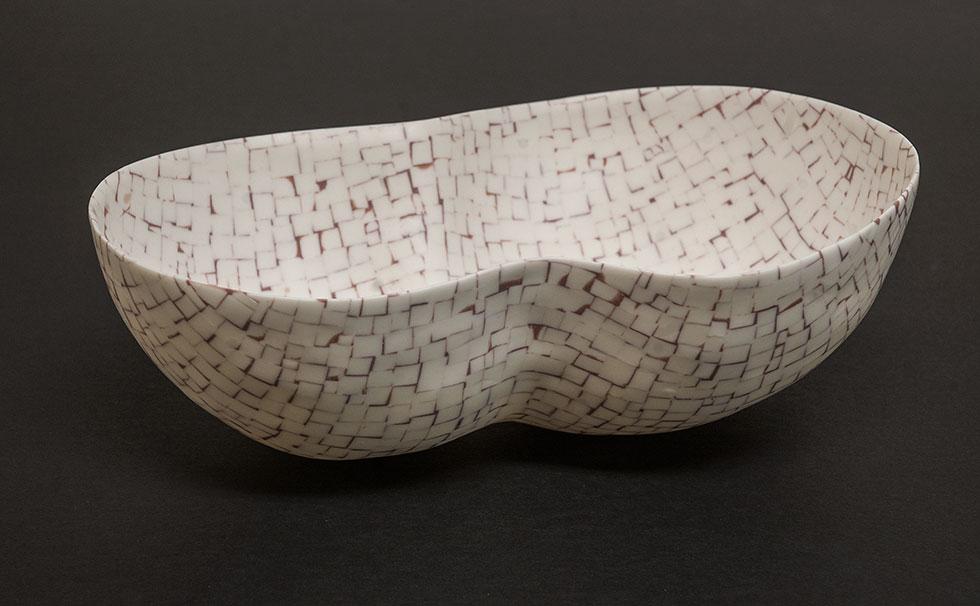 Bourdaloue Vessel I, 2010, Mieke Everaet, porcelain, 3.375 in. x 10 in. x 6.75 in. (8.6cm x 25.4cm x 17cm), 2012.05.05.