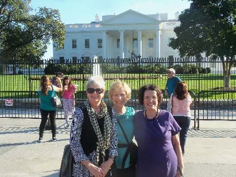 Debby Smith, Janaan Muntean, and Jane Osborne Jones gathered in the US capital. Photo courtesy of Jane Osborne Jones