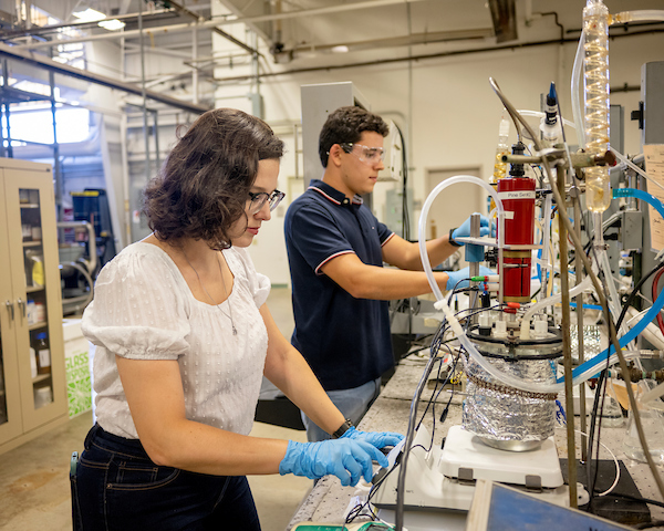 Russ College students working in the lab. 