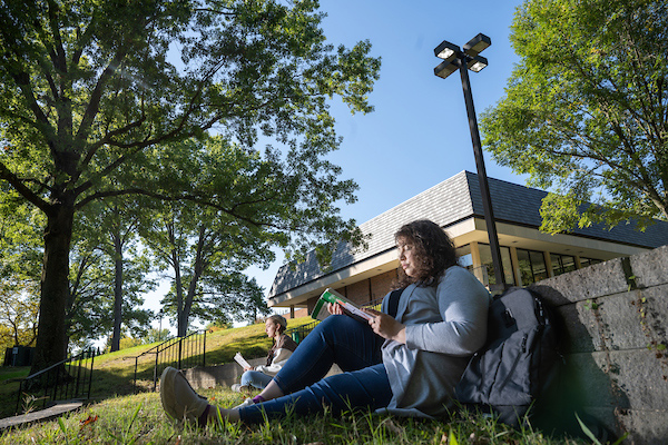 A student studies at OHIO Chillicothe.