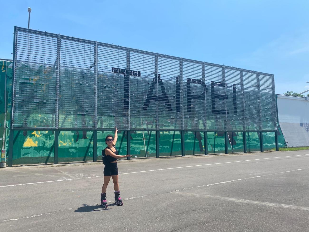 Karolin enjoys Taipei, Taiwan. 